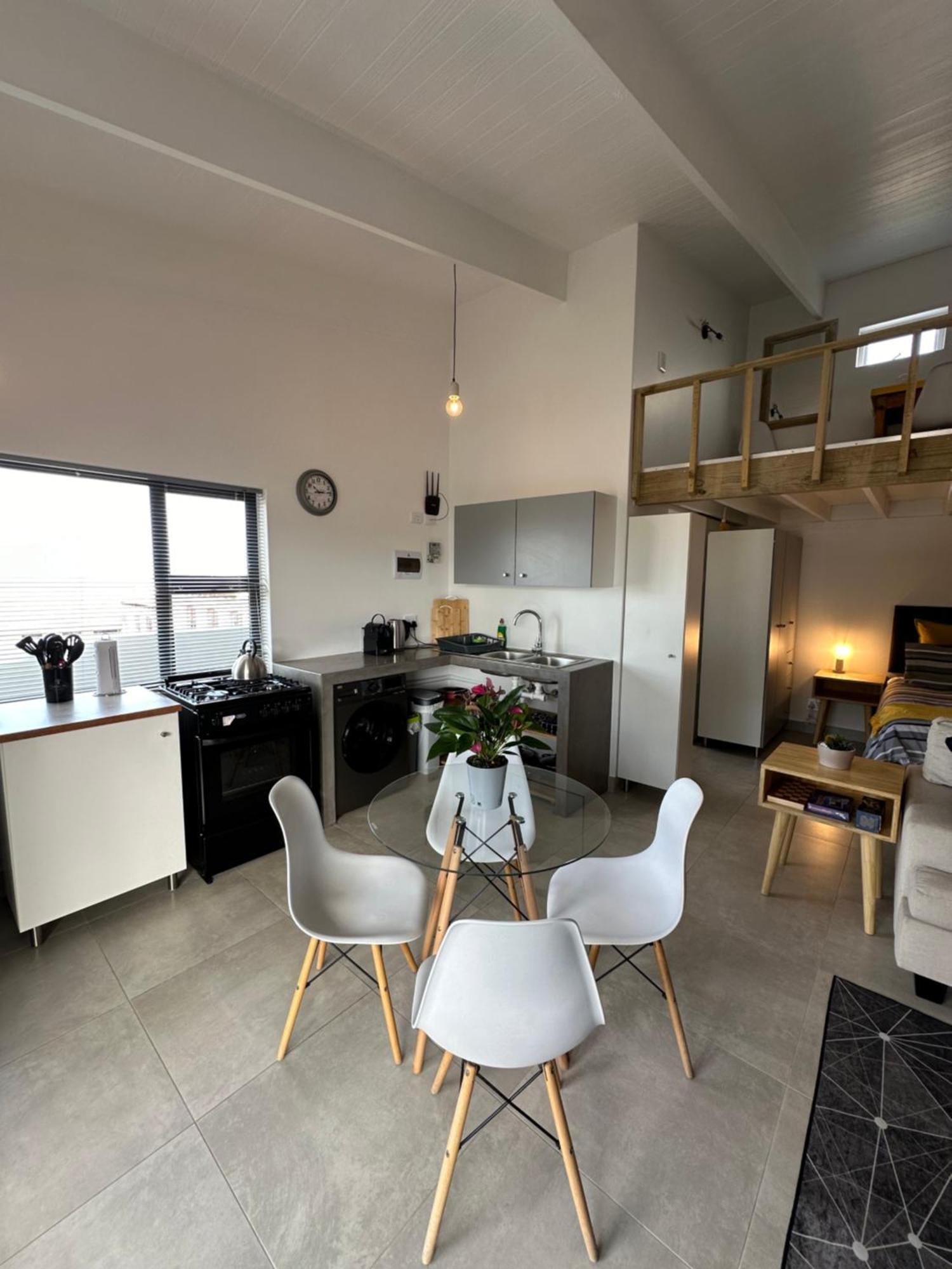 Modern Apartments Downtown 普勒滕贝格湾 外观 照片